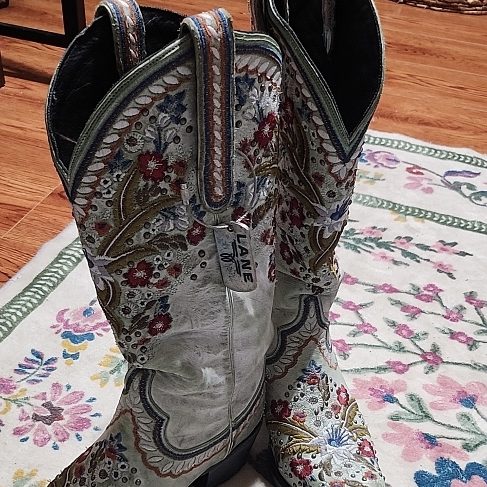 Lane Embroidered Cowboy Boots
